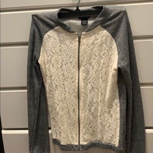 Zip cup lace jacket with grey/blue arms